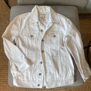 Madewell Oversized Trucker White Jean Jacket, XS.